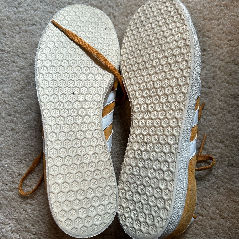 Adidas Gazelles (size 8) - Picture 4 of 4
